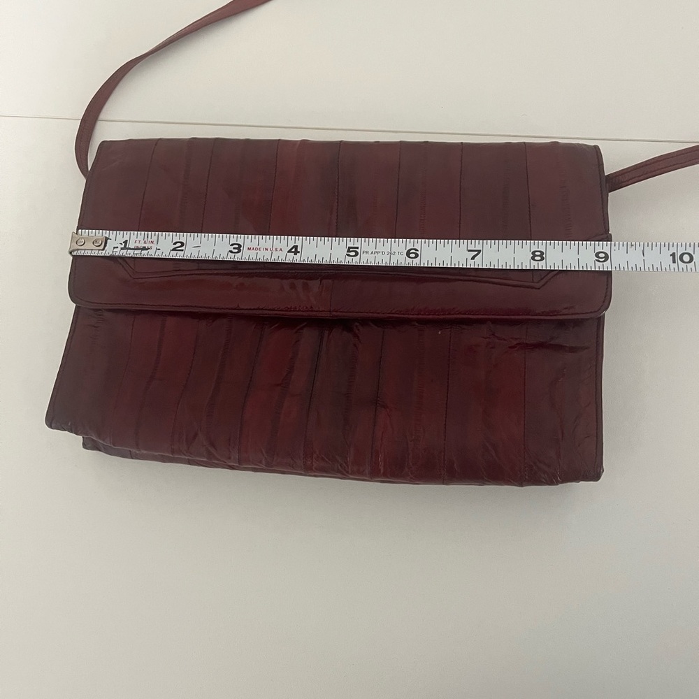 Vintage Burgundy Leather Shoulder Bag - Picture 9 of 11